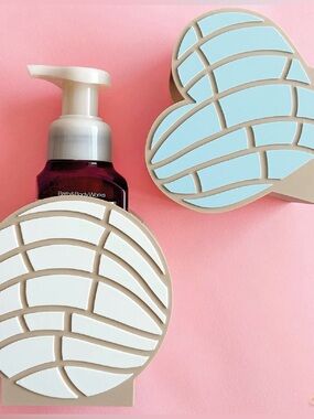 Concha Bath & Body Soap Holder